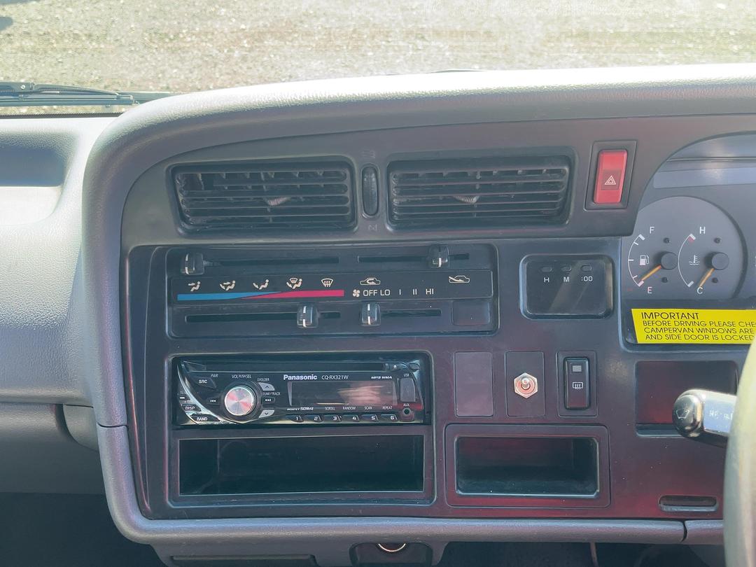 Photo '18' of Toyota Hiace