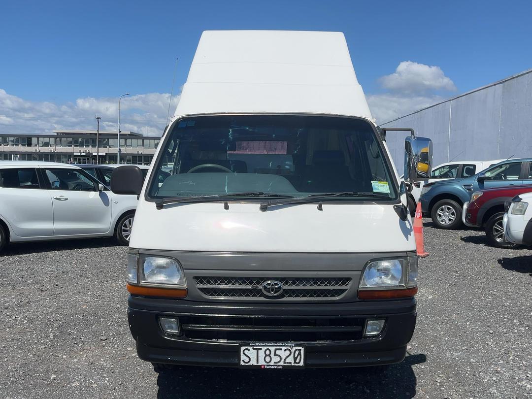 Photo '2' of Toyota Hiace