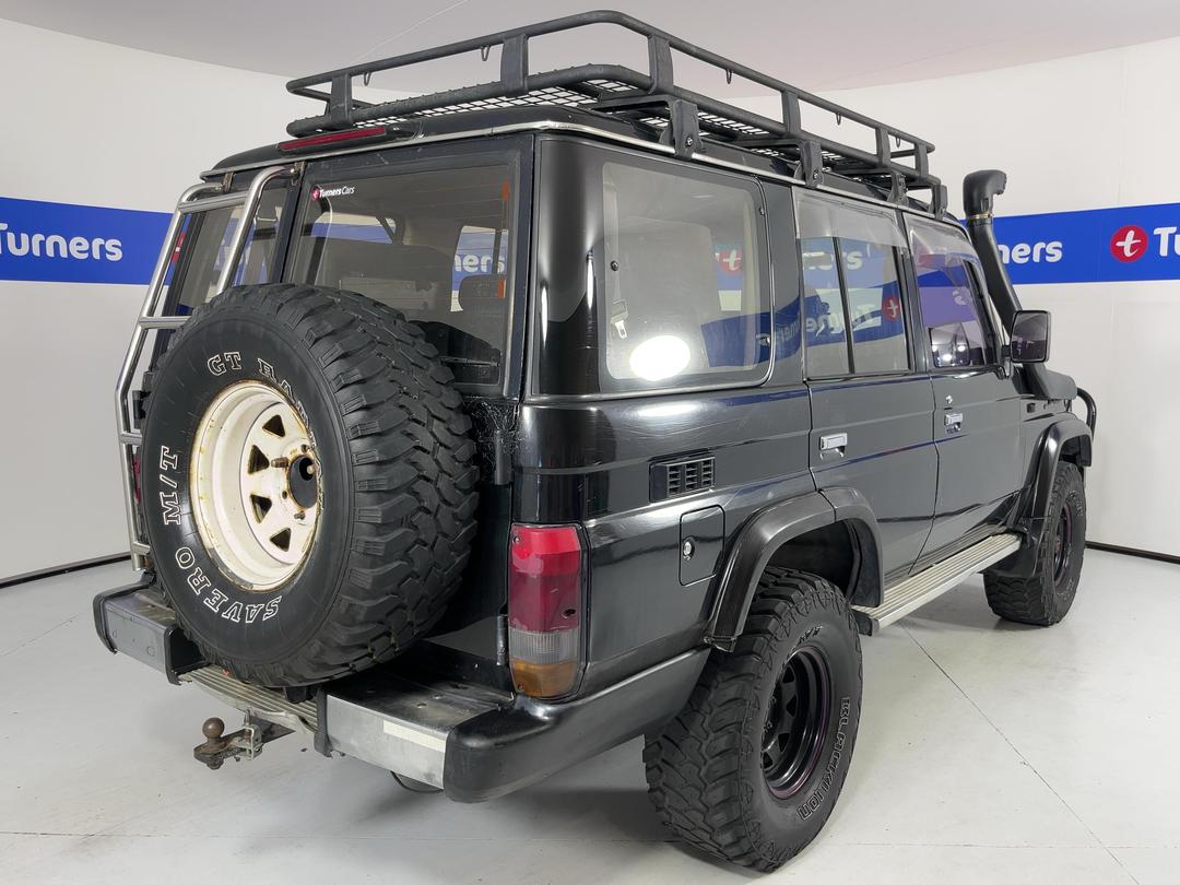 Photo '7' of Toyota Landcruiser Prado