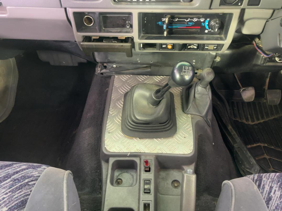 Photo '18' of Toyota Landcruiser Prado