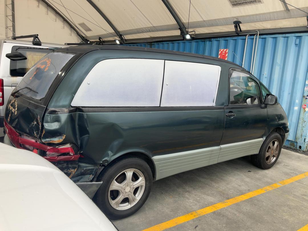 Photo '4' of Toyota Lucida Estima