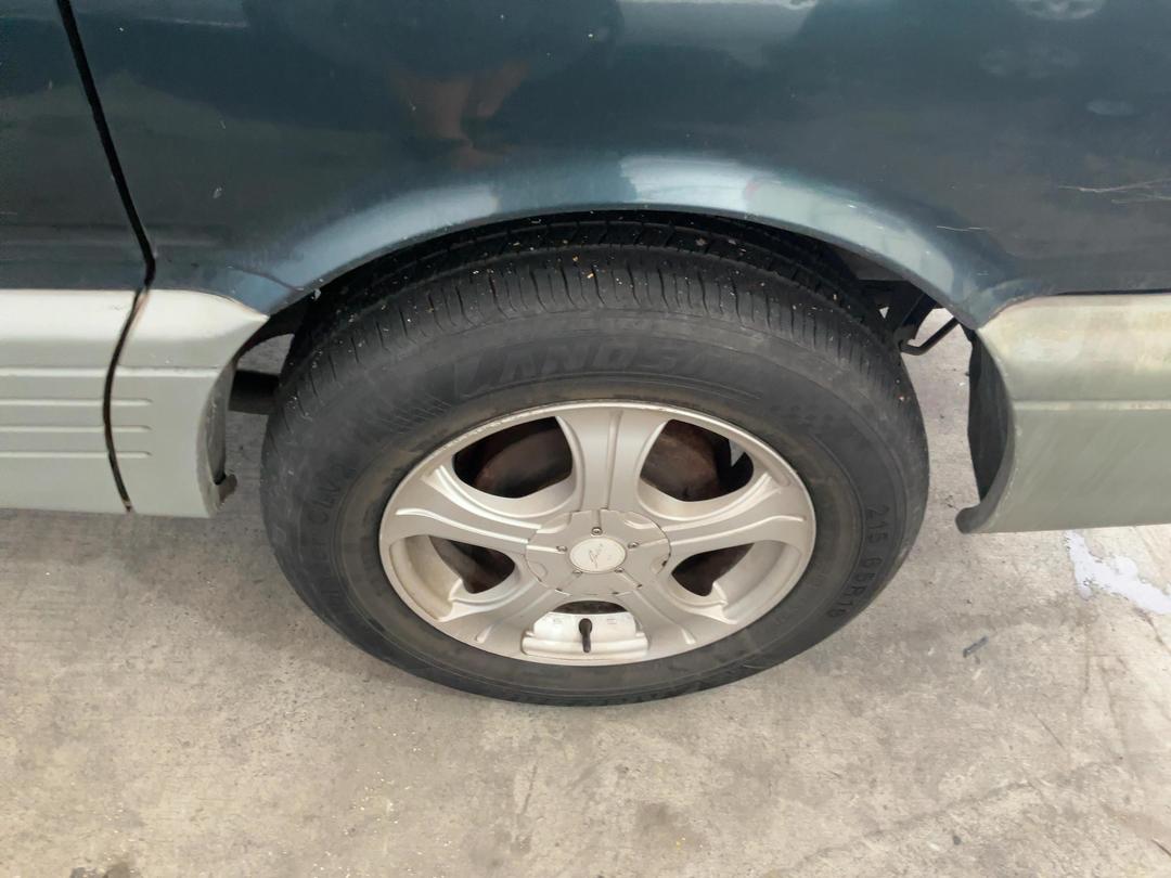 Photo '16' of Toyota Lucida Estima