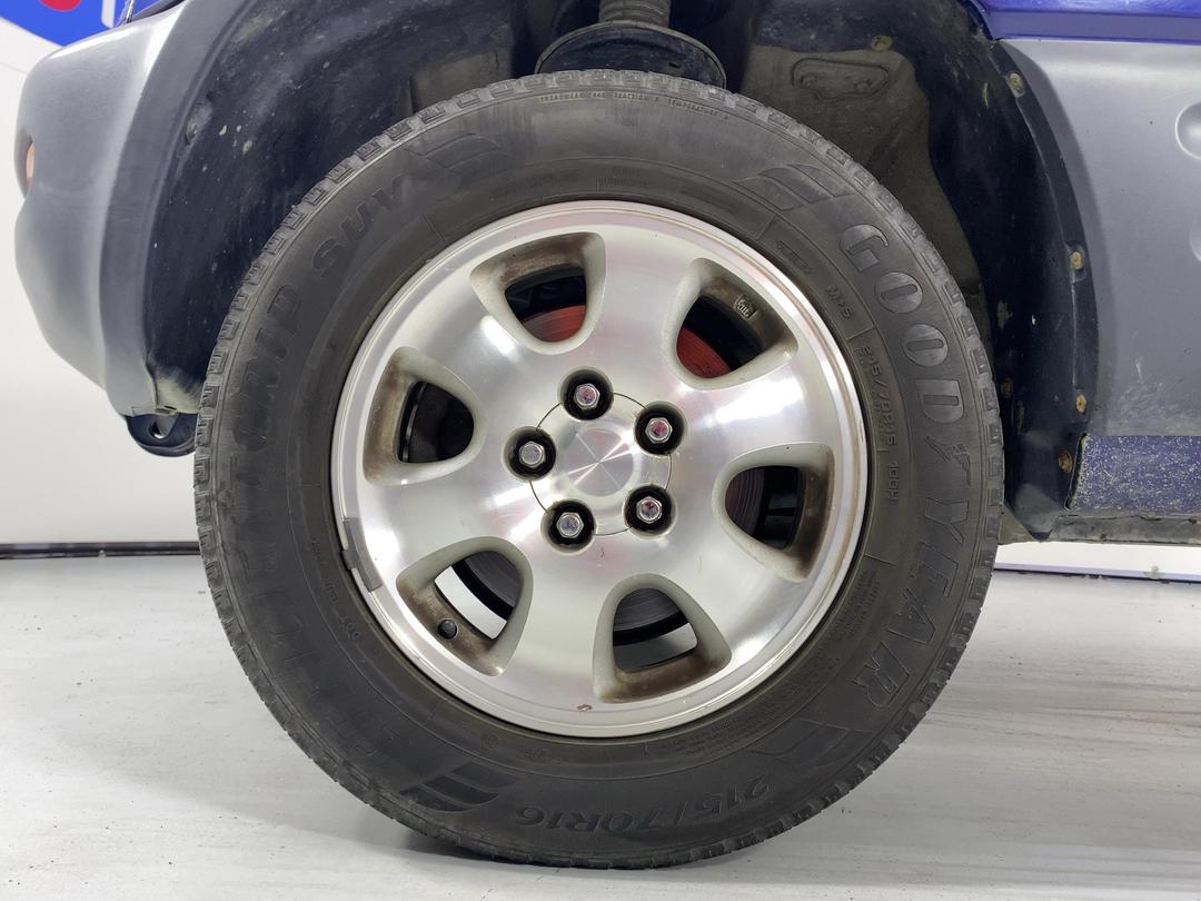 Photo '10' of Toyota Rav4