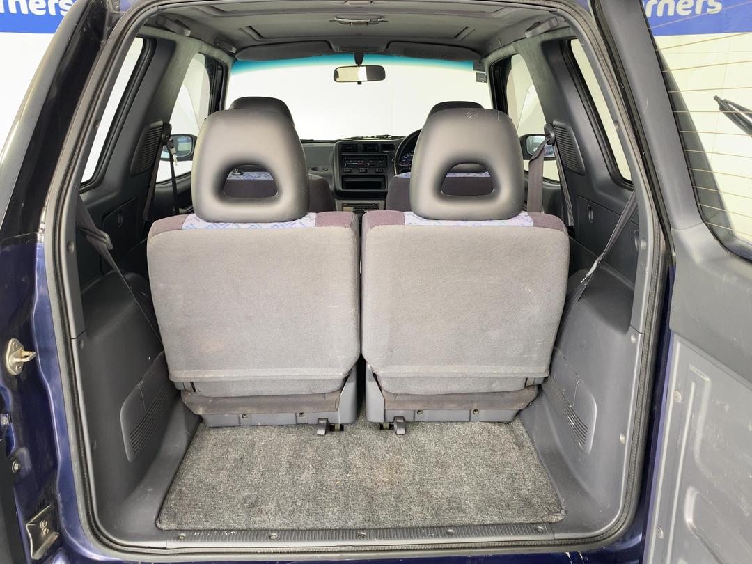 Photo '14' of Toyota Rav4