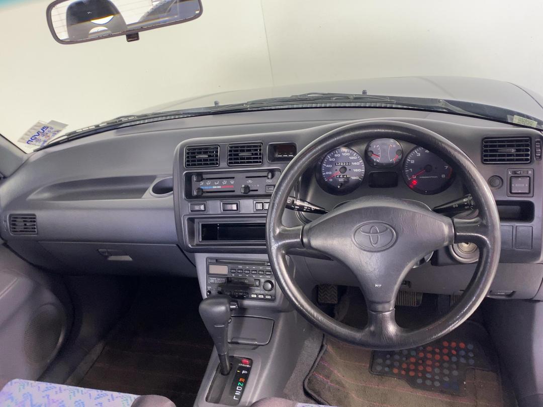 Photo '17' of Toyota Rav4