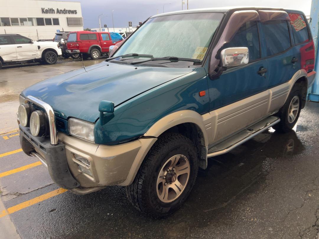 Photo '3' of Nissan Mistral