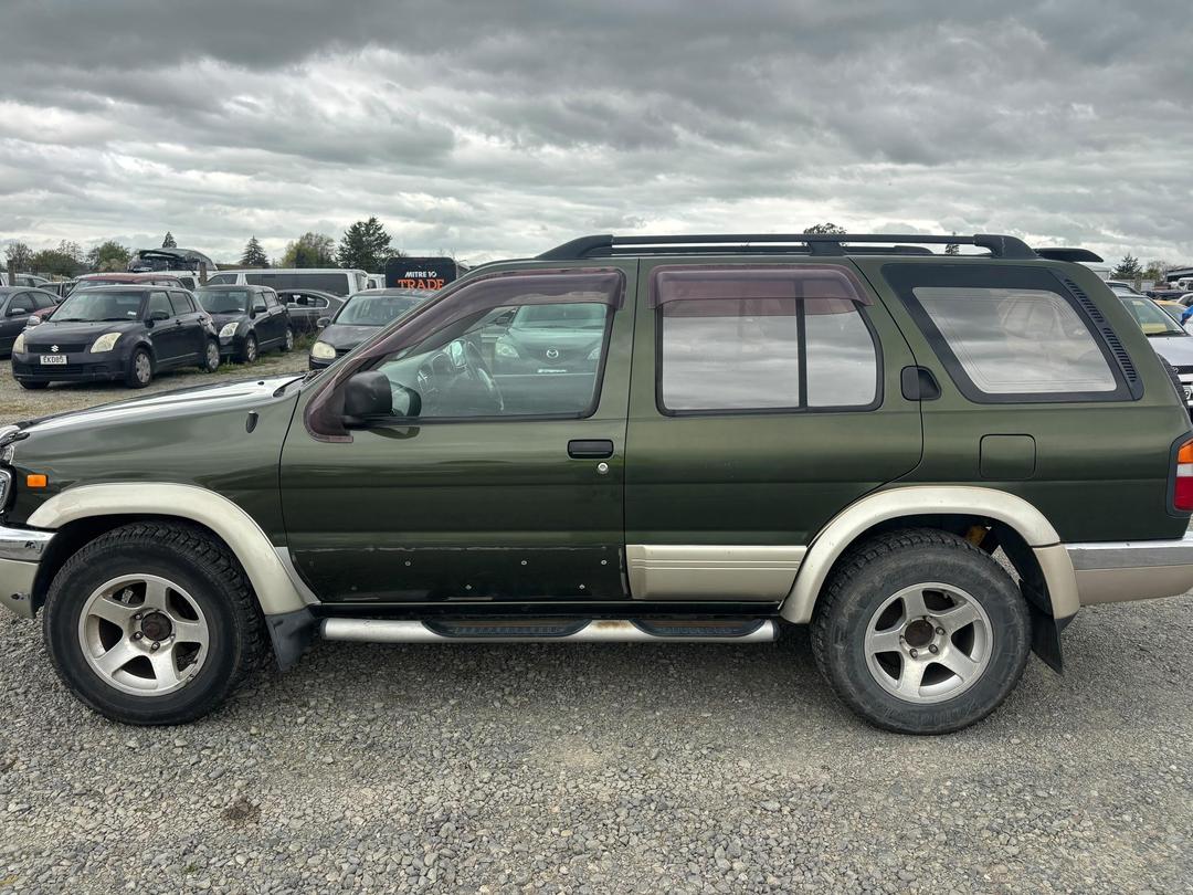 Photo '3' of Nissan Terrano