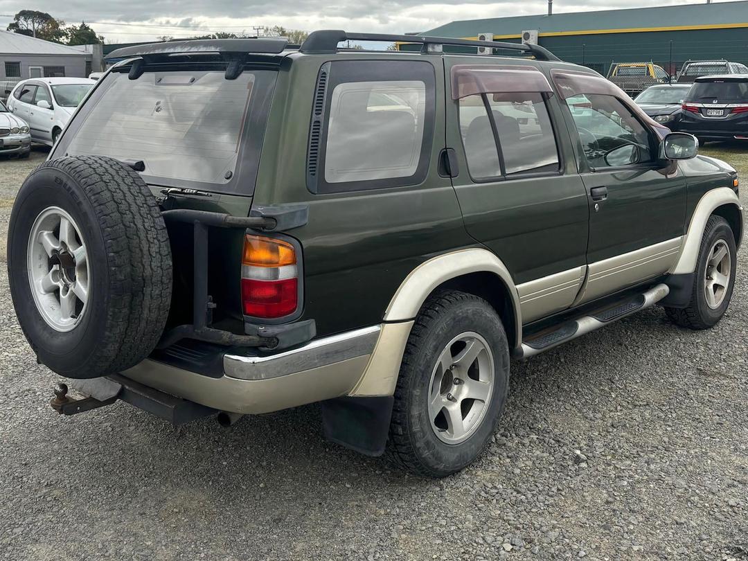 Photo '6' of Nissan Terrano