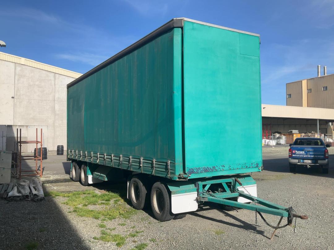Photo '1' of Roadmaster FG 4A-8.7 Curtainsider Full