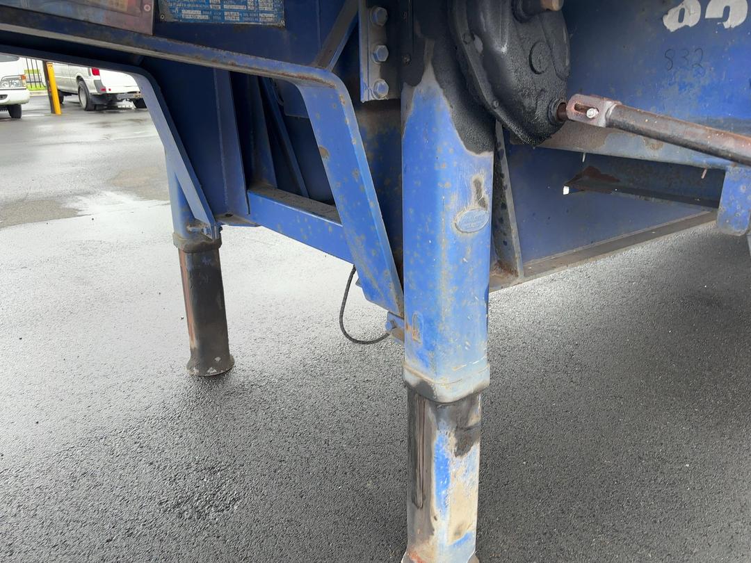 Photo '31' of STEELBRO SB5456 Curtainsider Semi