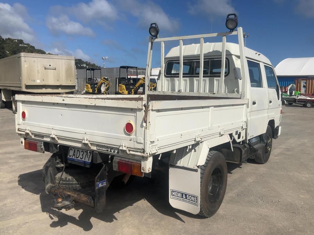 Photo '4' of Toyota Dyna 200 Double Cab - Flat Deck
