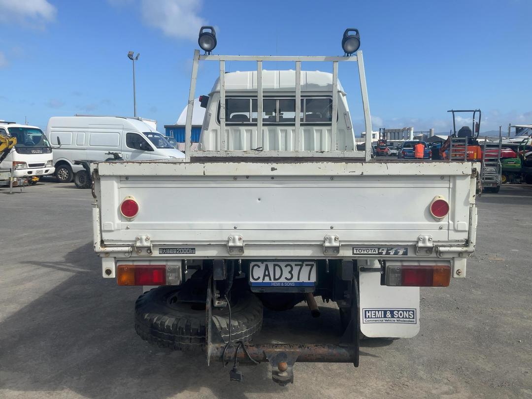 Photo '5' of Toyota Dyna 200 Double Cab - Flat Deck
