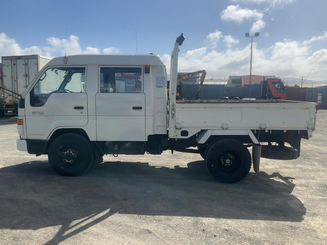 Photo '8' of Toyota Dyna 200 Double Cab - Flat Deck