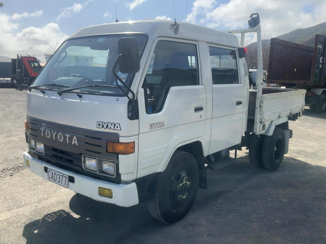 Photo '9' of Toyota Dyna 200 Double Cab - Flat Deck