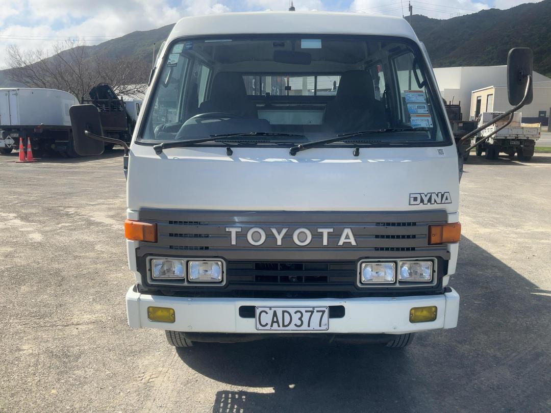 Photo '10' of Toyota Dyna 200 Double Cab - Flat Deck