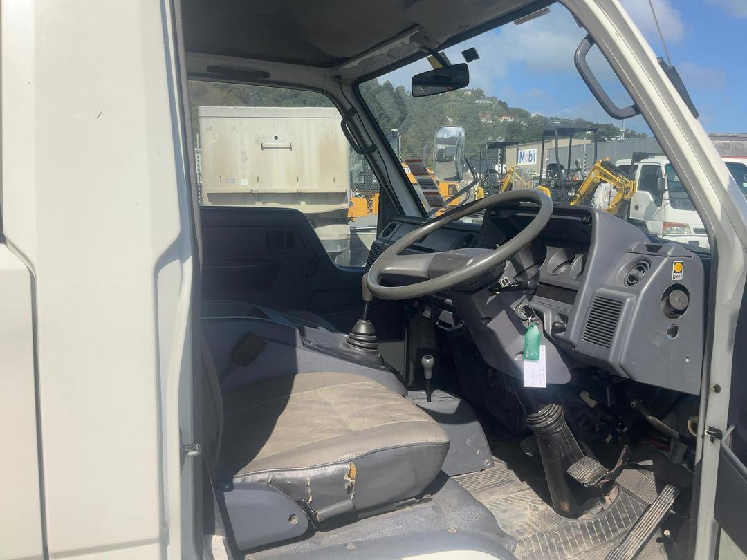 Photo '12' of Toyota Dyna 200 Double Cab - Flat Deck