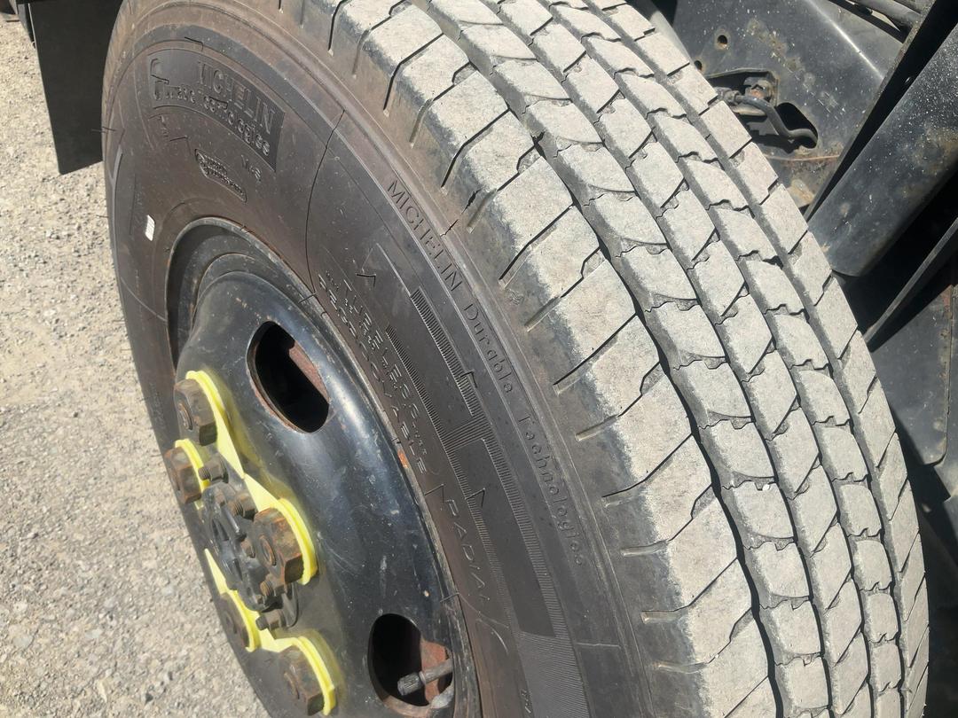 Photo '30' of Toyota Dyna 200 Double Cab - Flat Deck