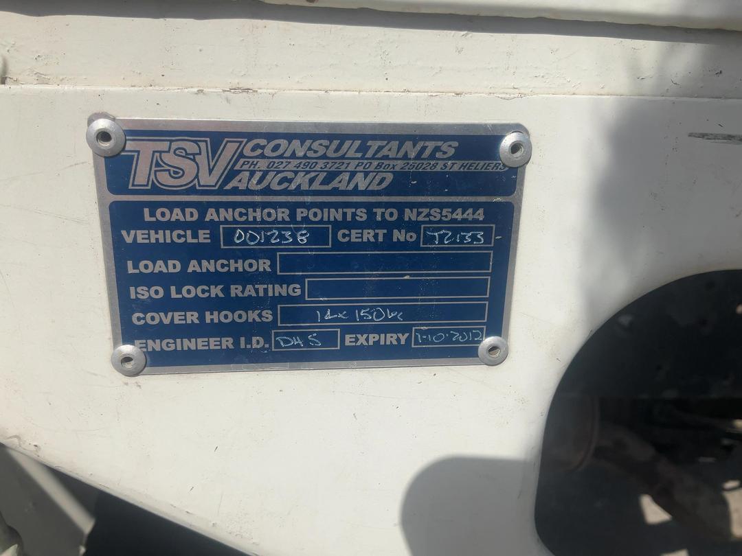 Photo '39' of Toyota Dyna 200 Double Cab - Flat Deck