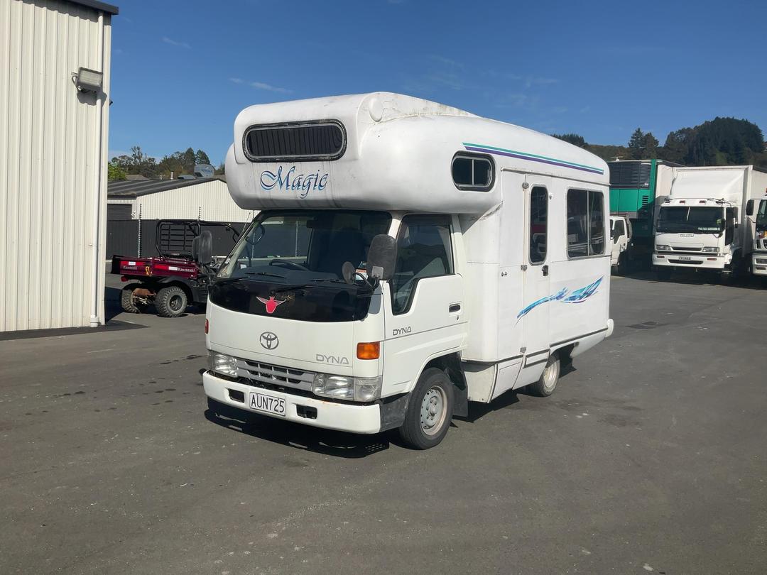 Photo '8' of Toyota Dyna YY201 Motorhome Photo '8' of Toyota Dyna YY201 Motorhome