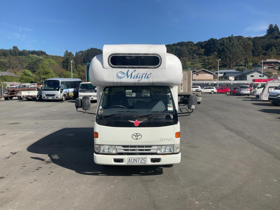 Photo '9' of Toyota Dyna YY201 Motorhome Photo '9' of Toyota Dyna YY201 Motorhome
