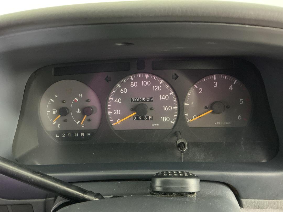 Photo '20' of Toyota Granvia