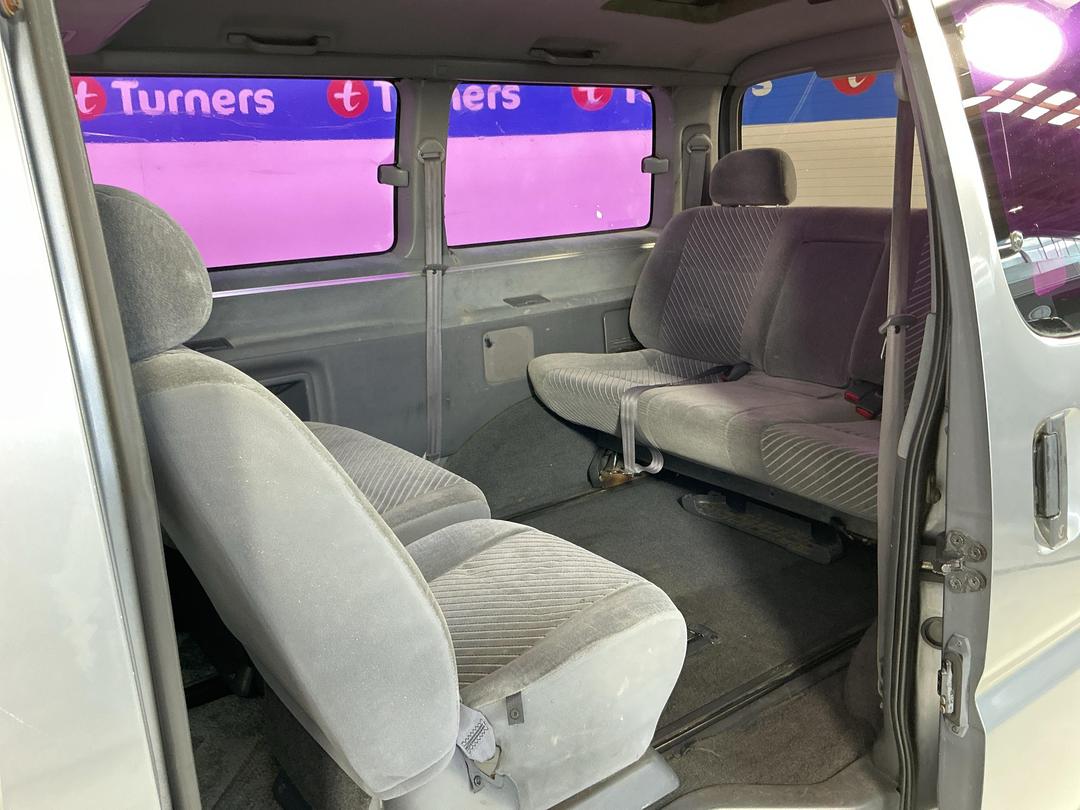 Photo '19' of Toyota Granvia