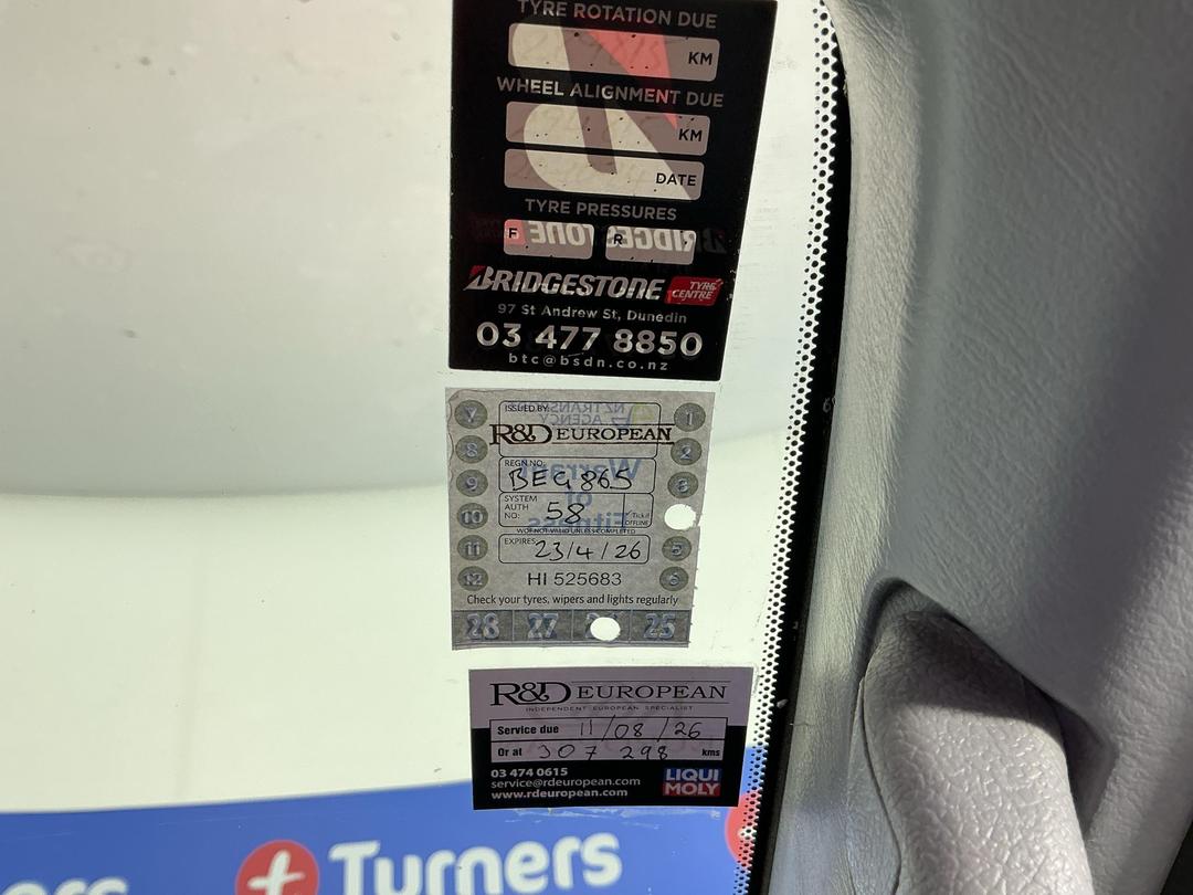 Photo '23' of Toyota Granvia