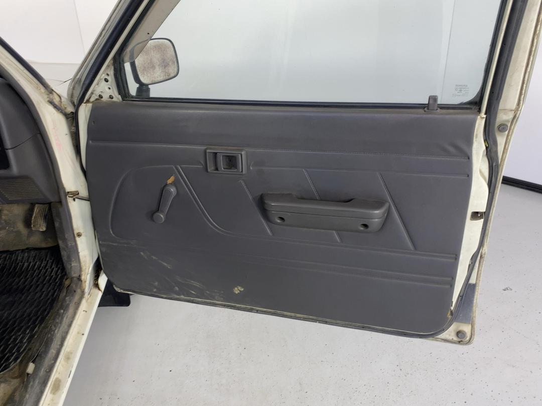 Photo '15' of Toyota Hilux