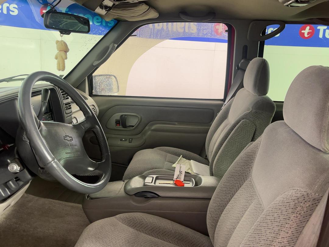 Photo '16' of Chevrolet Suburban