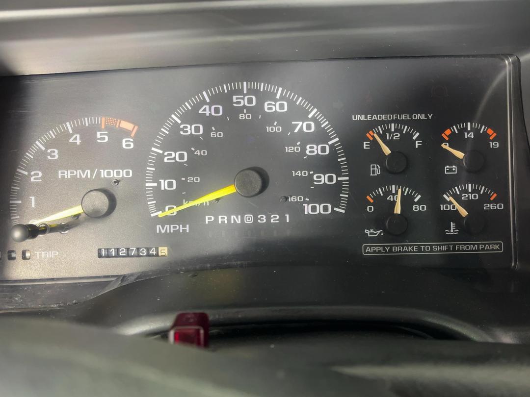 Photo '21' of Chevrolet Suburban