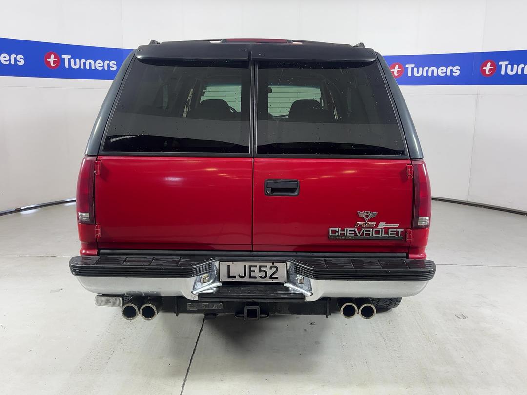 Photo '6' of Chevrolet Suburban