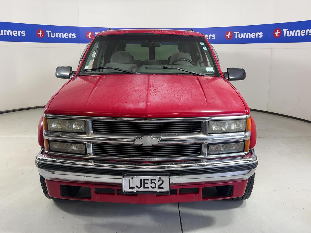 Photo '2' of Chevrolet Suburban