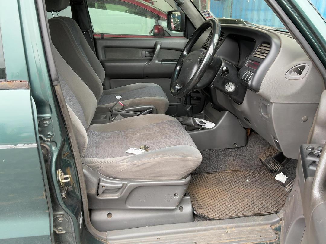 Photo '20' of Isuzu Bighorn Plaisir 3.1D Photo '20' of Isuzu Bighorn Plaisir 3.1D