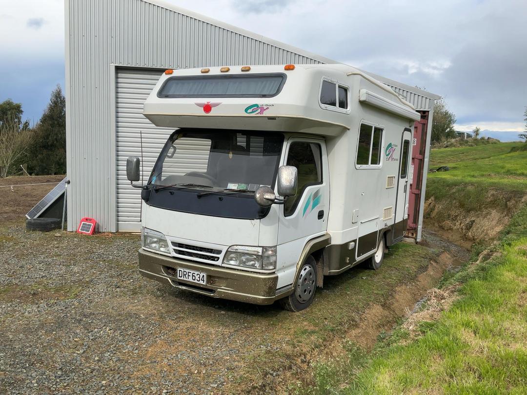 Photo '3' of Isuzu ELF Motorhome