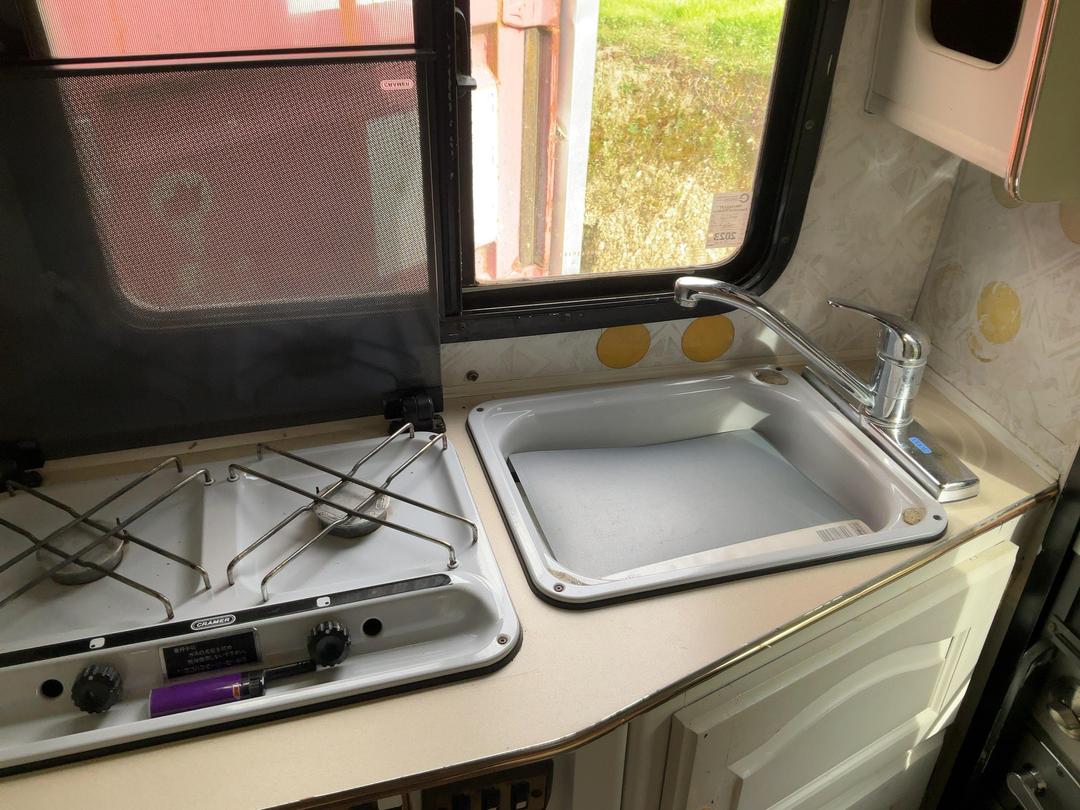 Photo '22' of Isuzu ELF Motorhome
