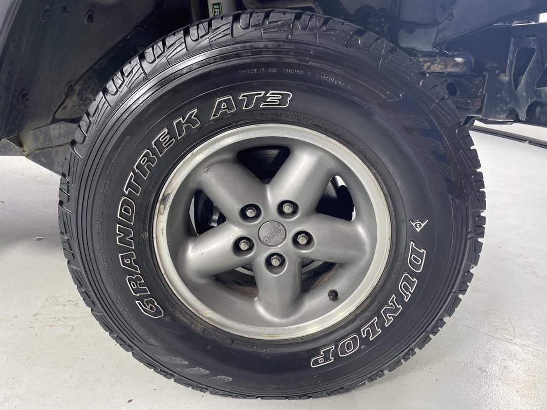 Photo '9' of Jeep Wrangler