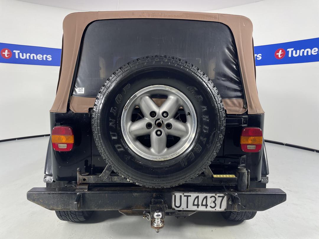 Photo '6' of Jeep Wrangler