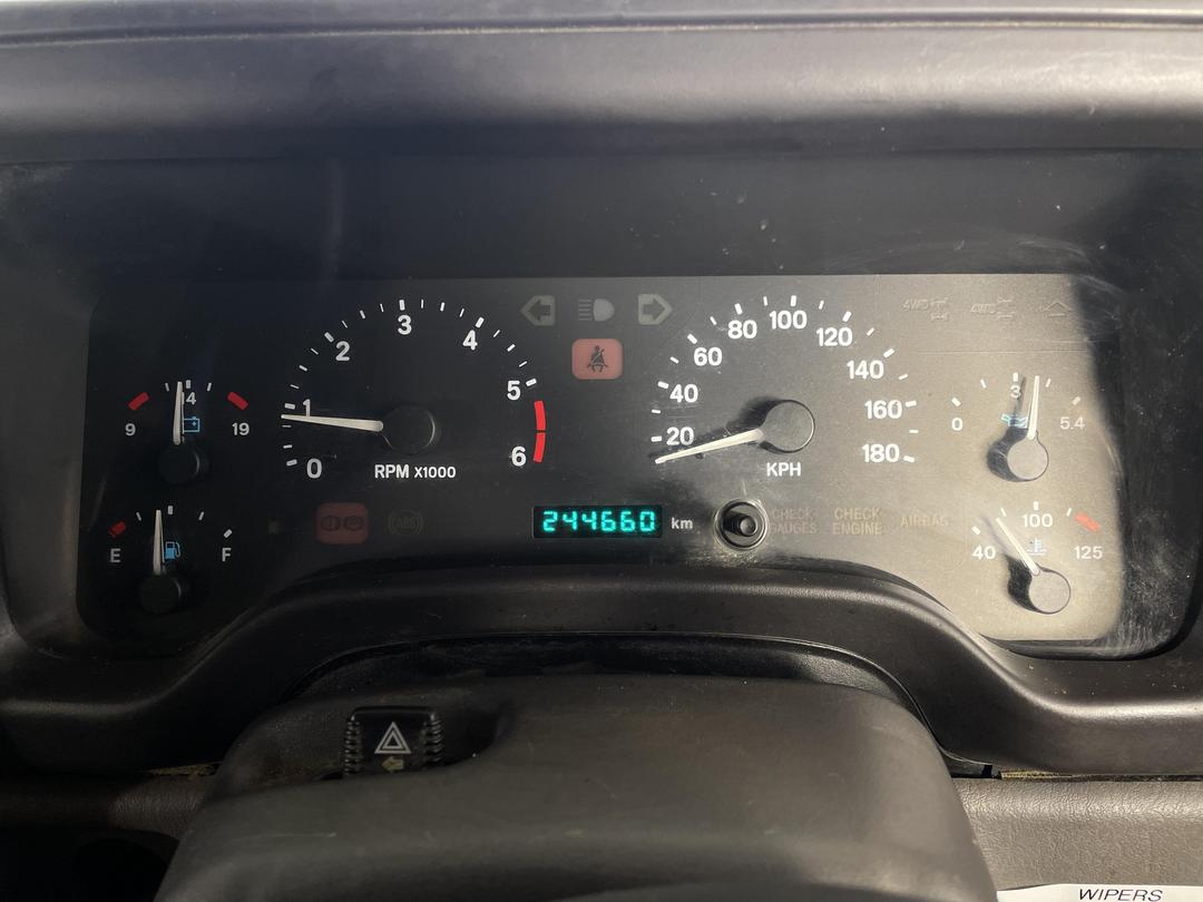 Photo '20' of Jeep Wrangler