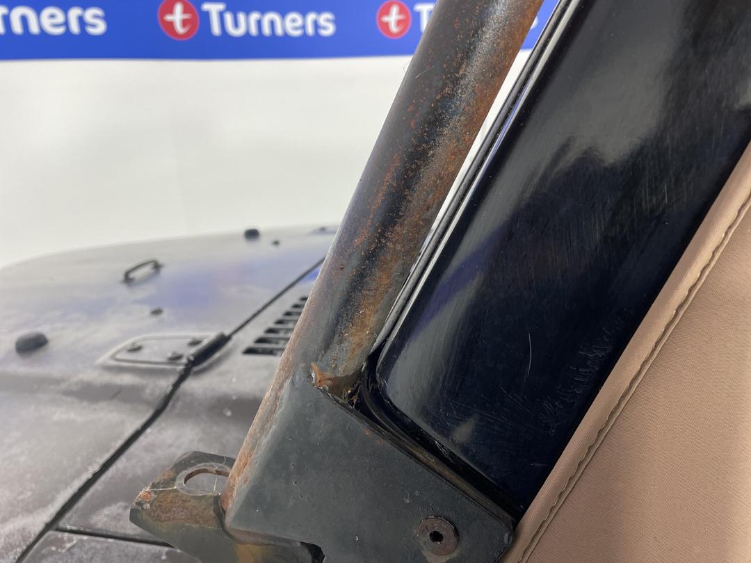 Photo '24' of Jeep Wrangler