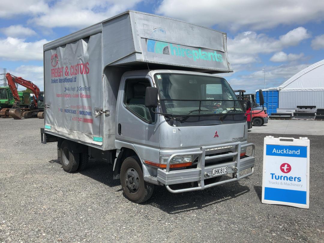 Photo '1' of Mitsubishi Canter 2.0T FE112C Curtain/Solid