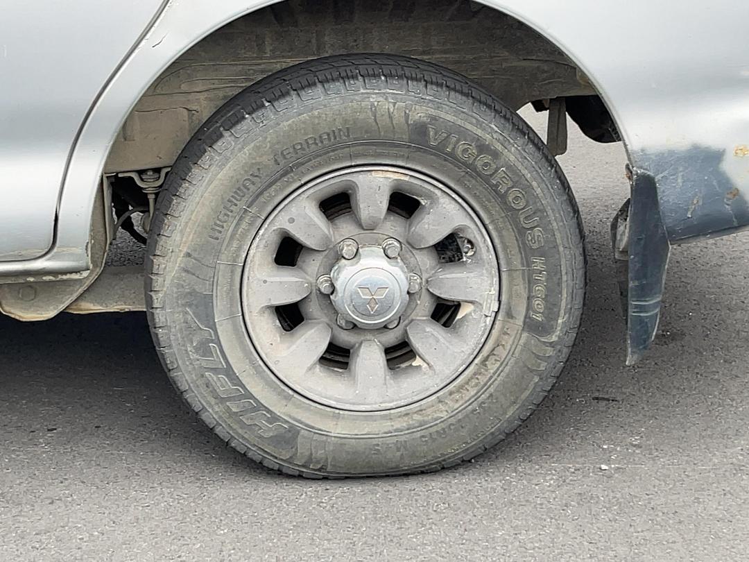 Photo '9' of Mitsubishi Delica Spacegear