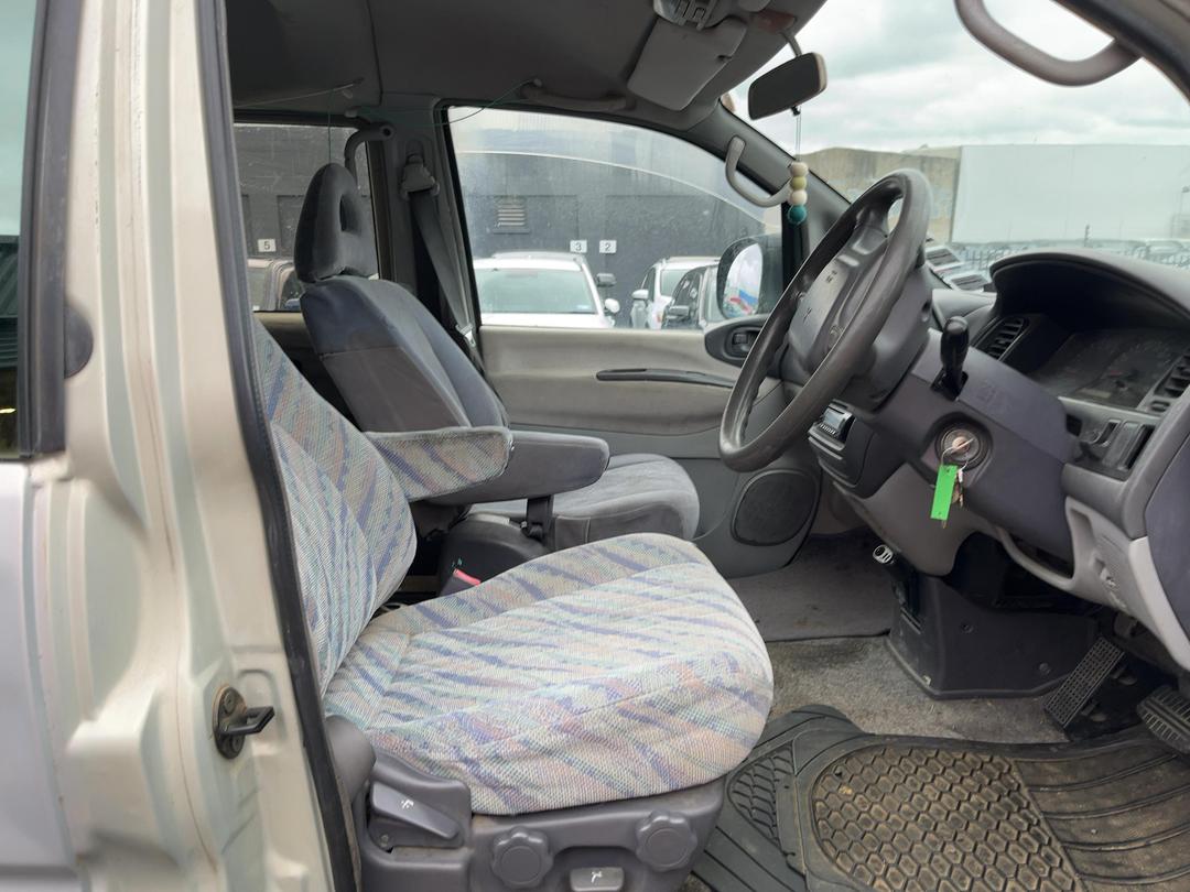 Photo '12' of Mitsubishi Delica Spacegear