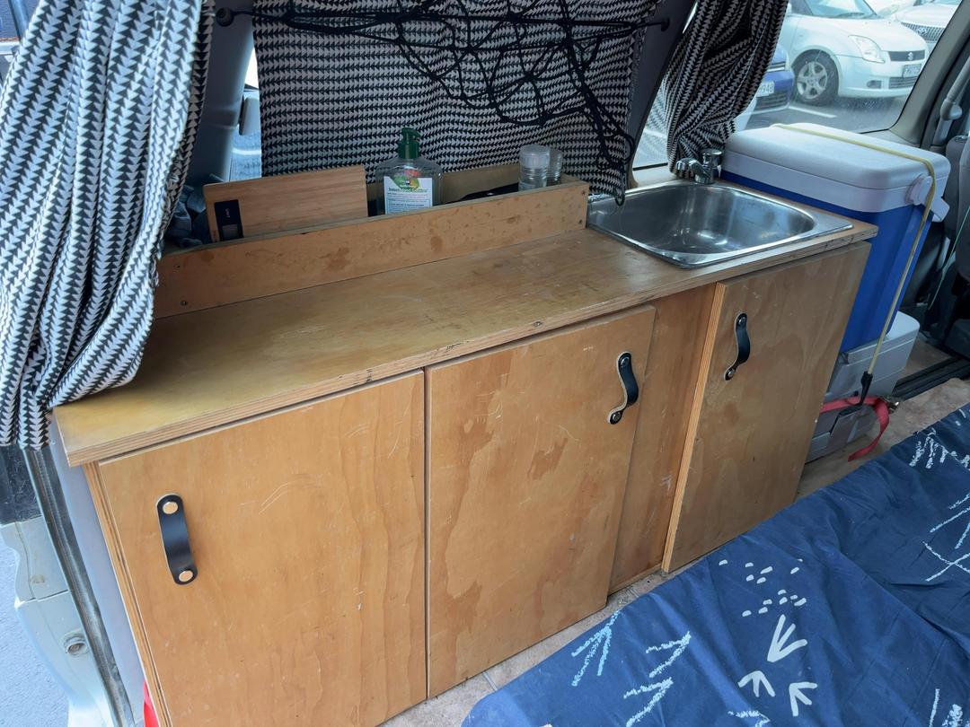 Photo '18' of Mitsubishi Delica Spacegear