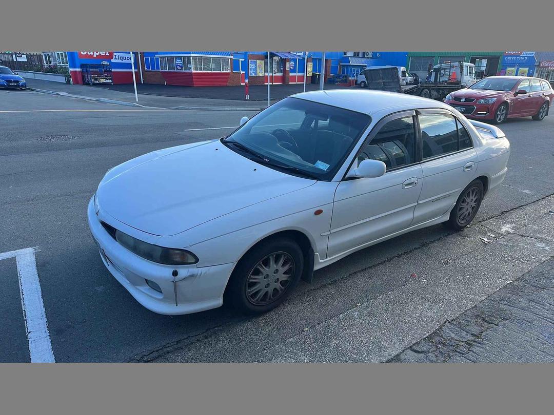 Photo '6' of Mitsubishi Galant