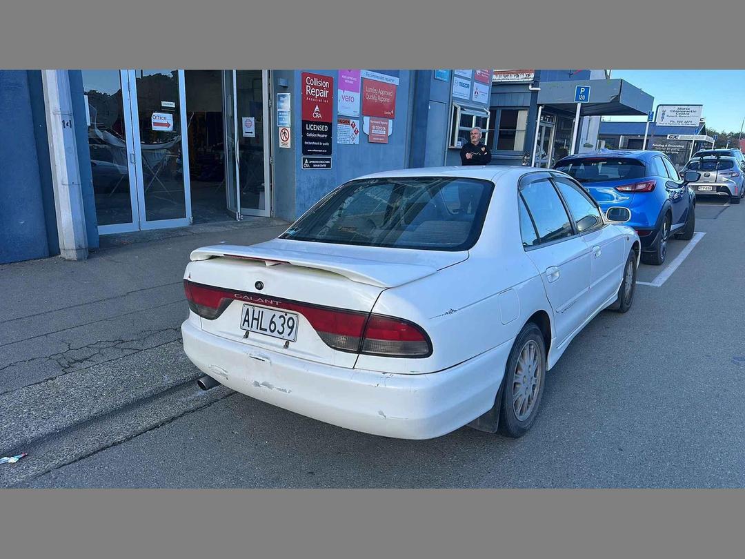 Photo '8' of Mitsubishi Galant