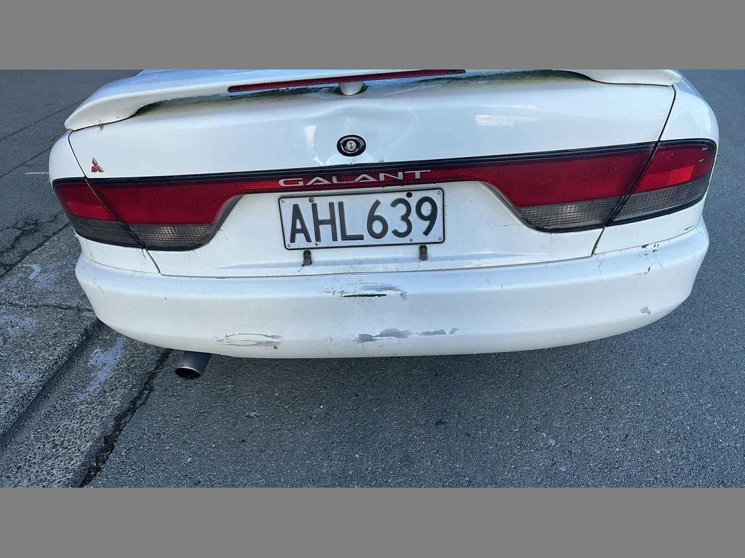 Photo '10' of Mitsubishi Galant