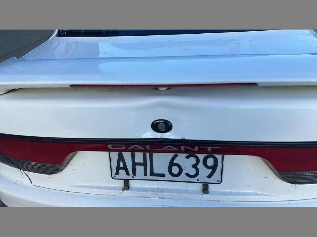 Photo '11' of Mitsubishi Galant