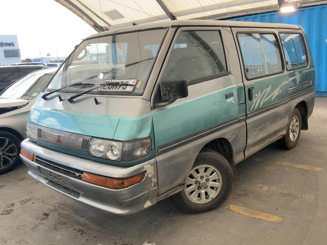 Photo '3' of Mitsubishi L300 SWB SP Photo '3' of Mitsubishi L300 SWB SP