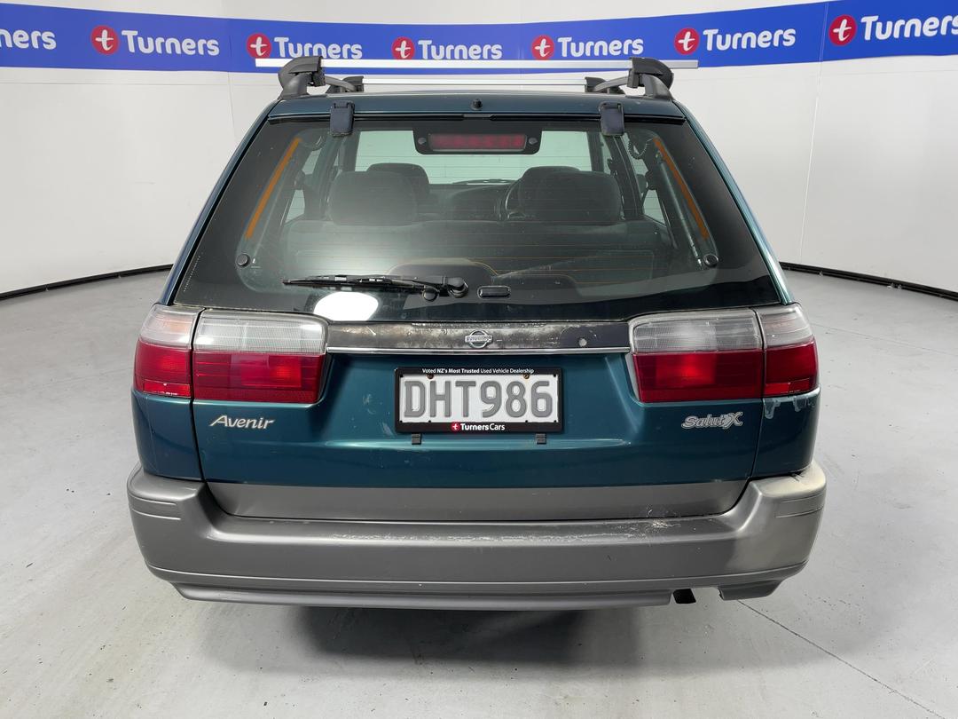 Photo '6' of Nissan Avenir