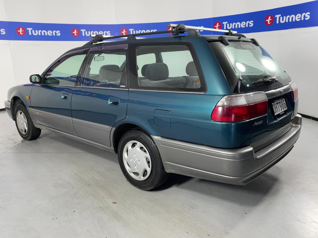 Photo '5' of Nissan Avenir